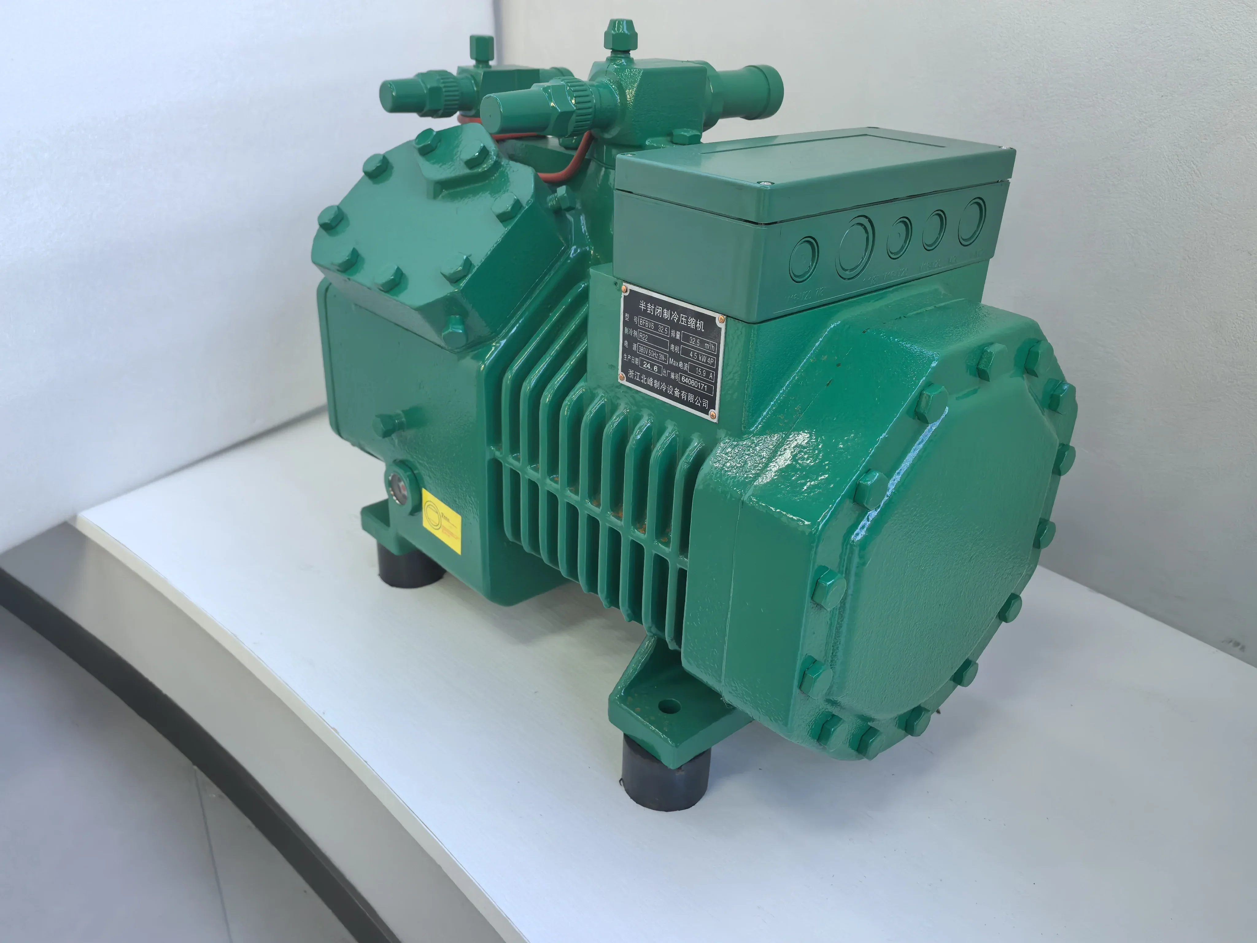 Горячая продажа 8 л.с. Bitzer полугерметичный компрессор кондиционера BFBV8HP 41.3