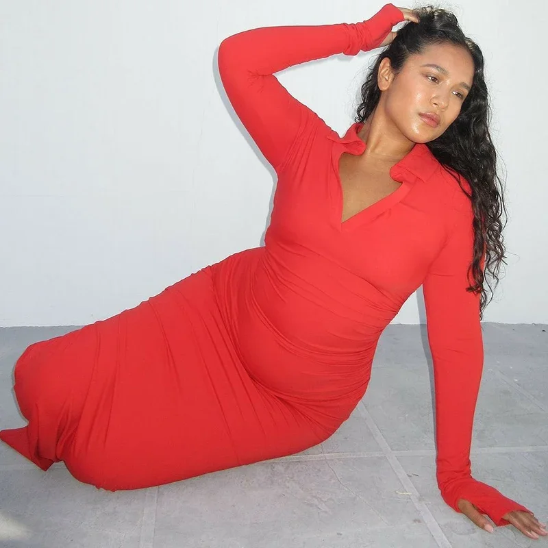 Элегантное облегающее платье макси с длинными рукавами и рюшами сексуальное