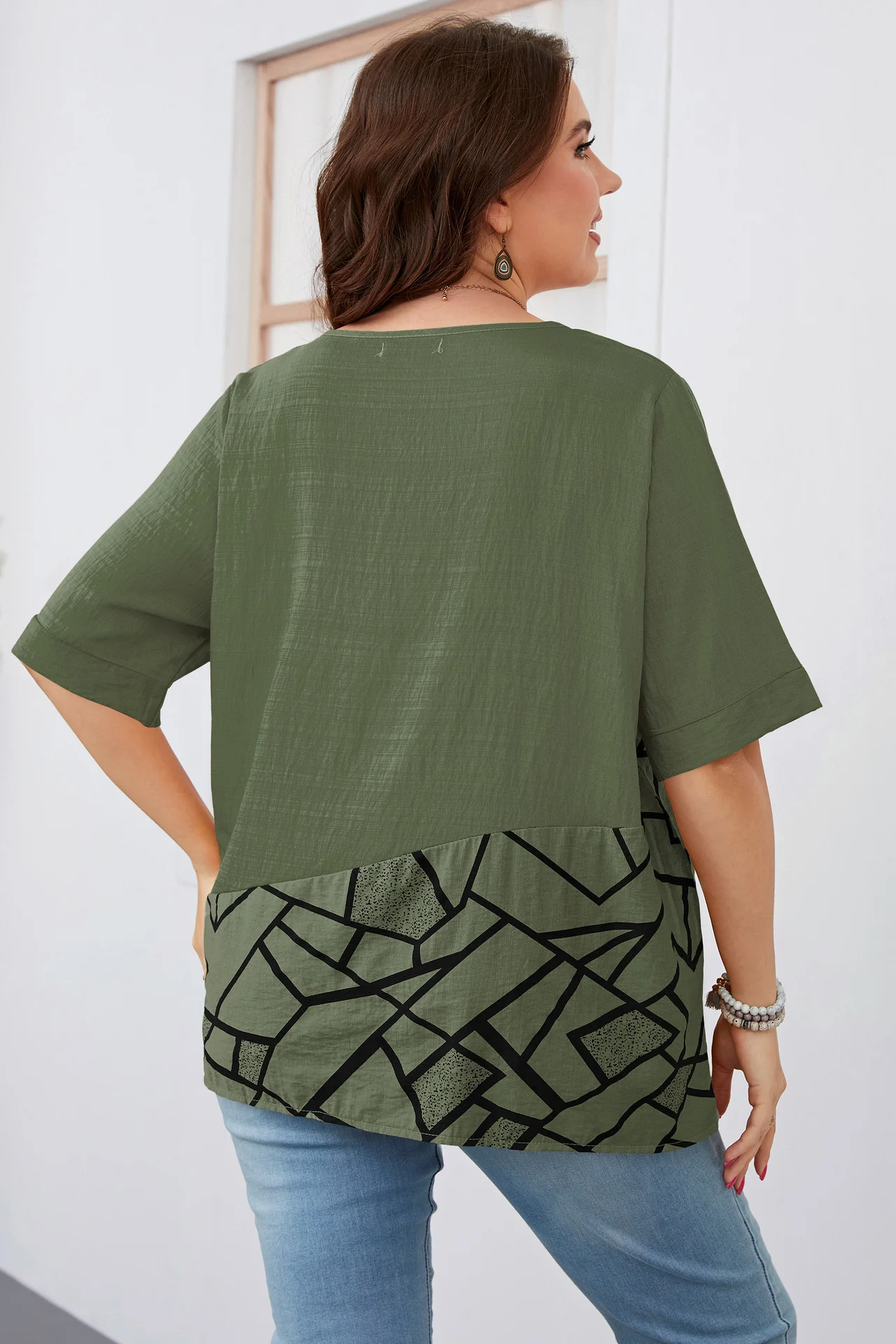Plus Size Women's T-shirt 2023 Round Neck Short-sleeved Loose Tops Temperament Commuter Pure Color Large Size Female Shirts