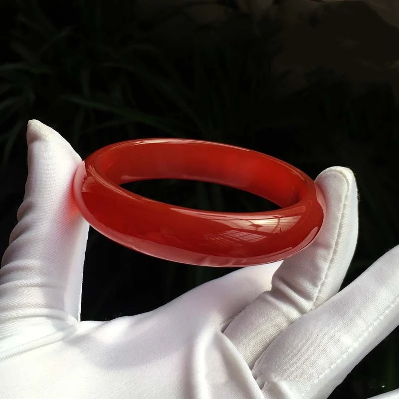 Женский браслет с красным агатом 11-12 мм в этническом стиле