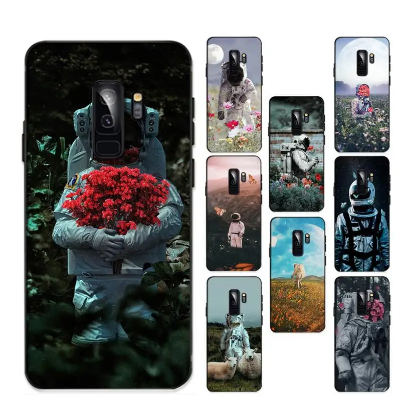 

Astronaut With Flowers Phone Case for Samsung S20 lite S21 S10 S9 plus for Redmi Note8 9pro for Huawei Y6 cover