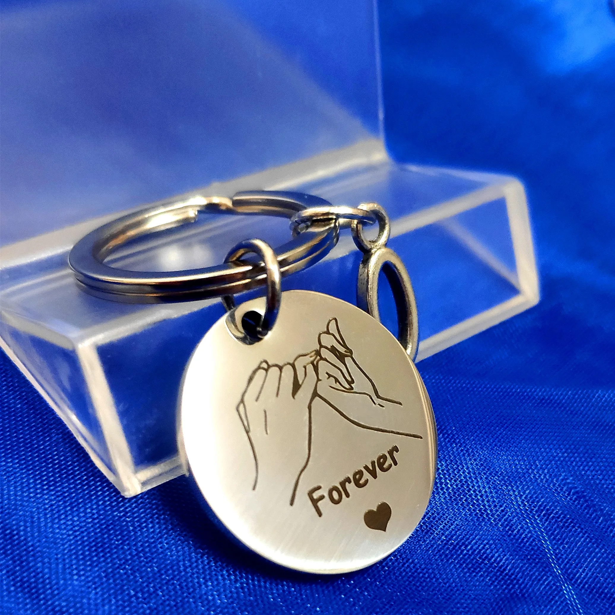 

Lanyard for Keys Metal Ornaments DIY Matching Best Friend Round Pendant Hand in Hand Forever Individuality Couple Gift Keyring