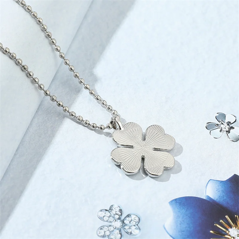 Женское Ожерелье с изображением черепа и Сатурна