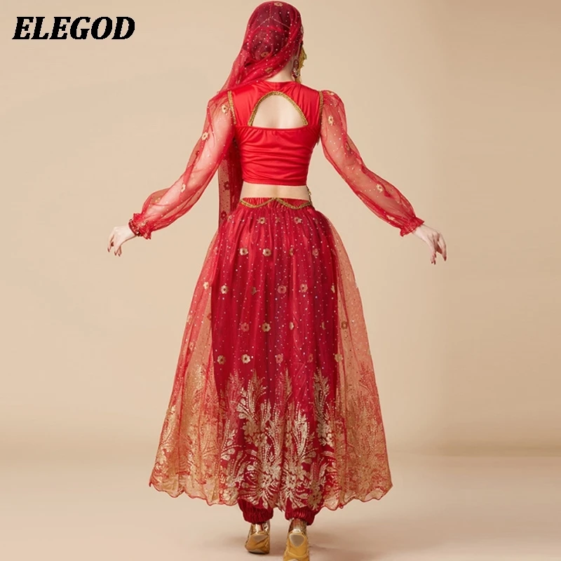 Артқы жағында тұрған қыздардың суреттері