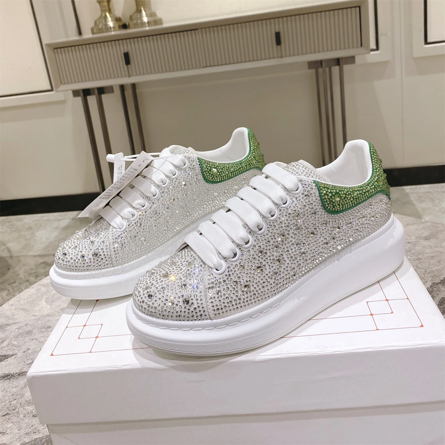 

Spring Autumn Women Casual Shoes Genuine Leather Couple Flats Platform Crystal Sports Leisure Runway Outfit Trainers Sneakers