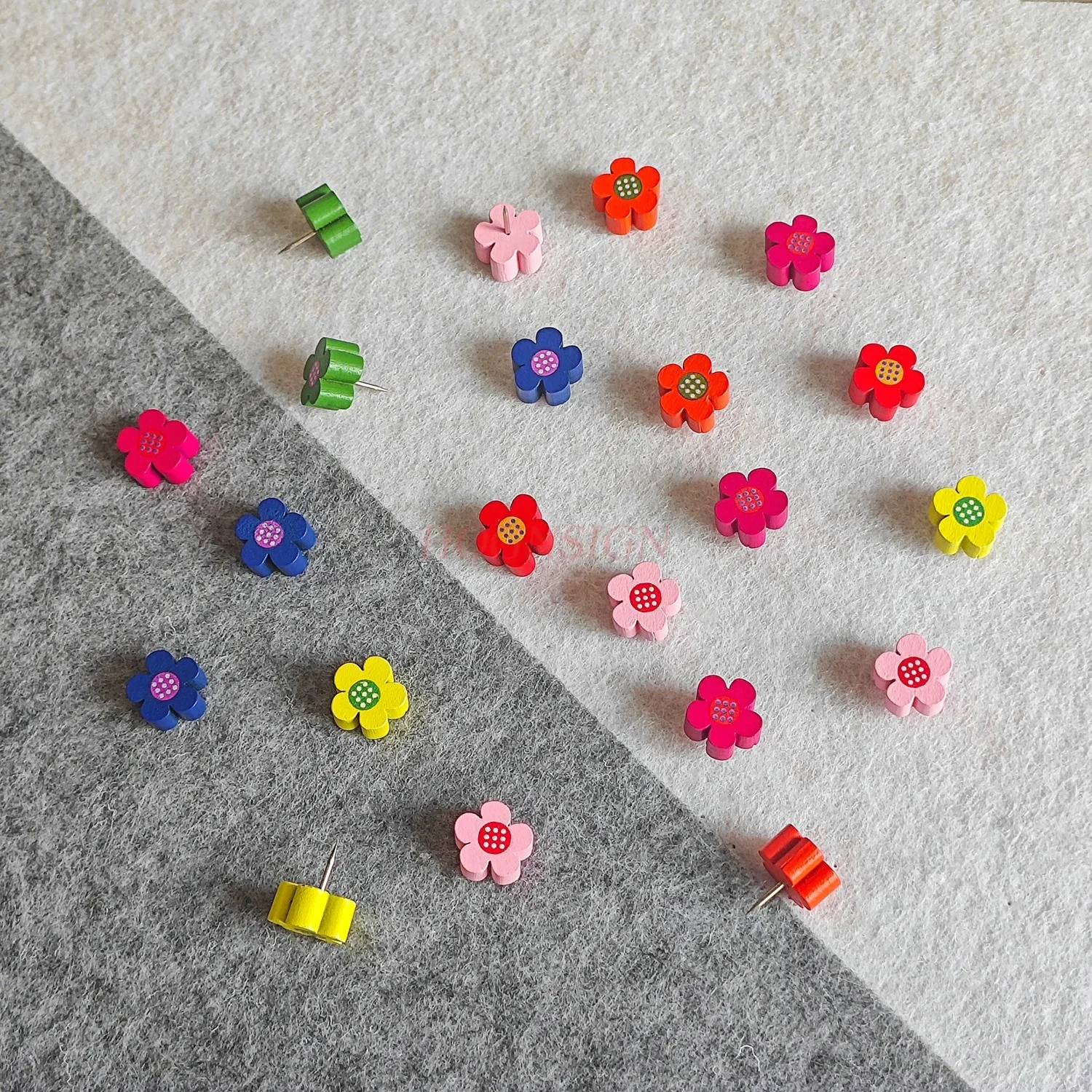 20 шт. разноцветные деревянные цветы булавки бревна цветов сливы доски из мягкого
