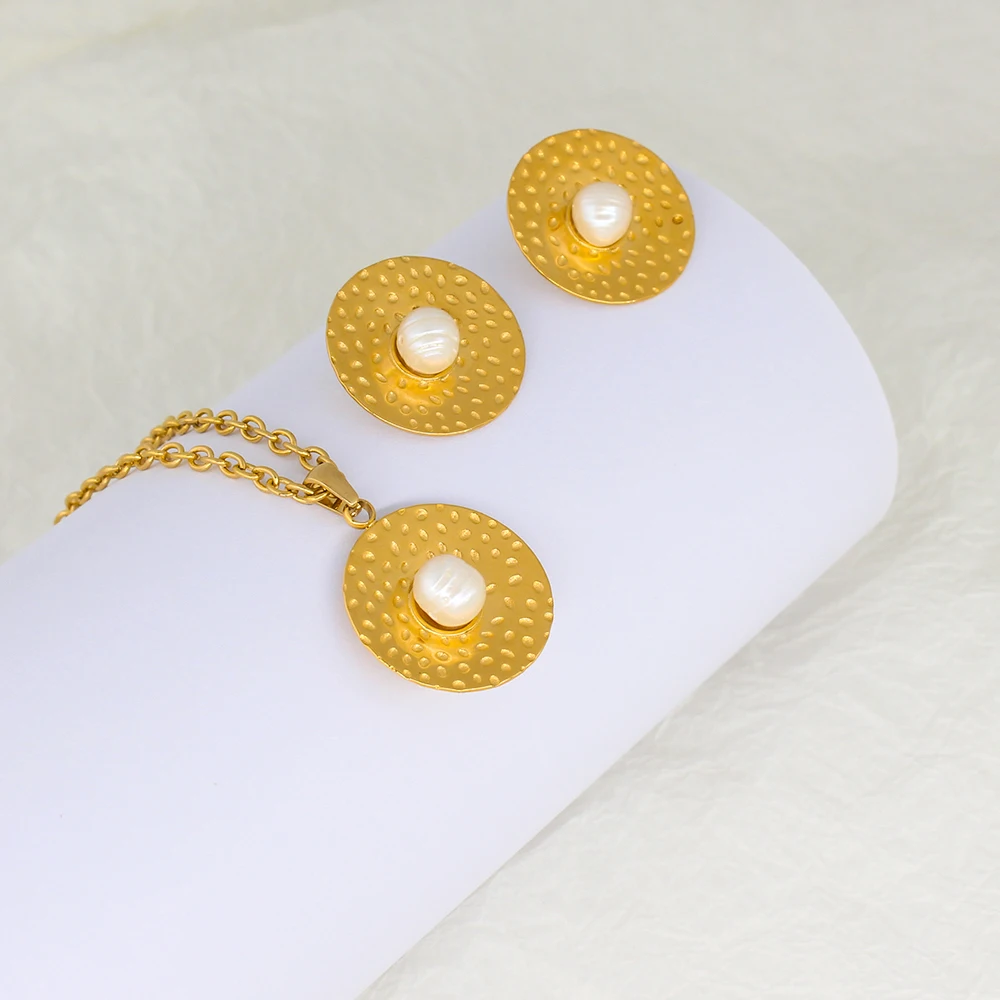 

Unique Design Gold Plated Spot Cymbals Shape Jewelry Set Pearl Inlaid Accessories for Wedding Engagement