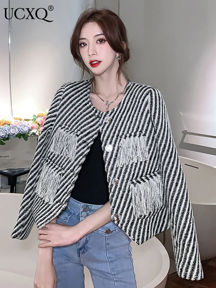 

UCXQ Korean Fashion Socialite Black White Striped Burrs Tweed Jacket Spring Summer New O-neck Long Sleeve Cropped Coat 10AB3426
