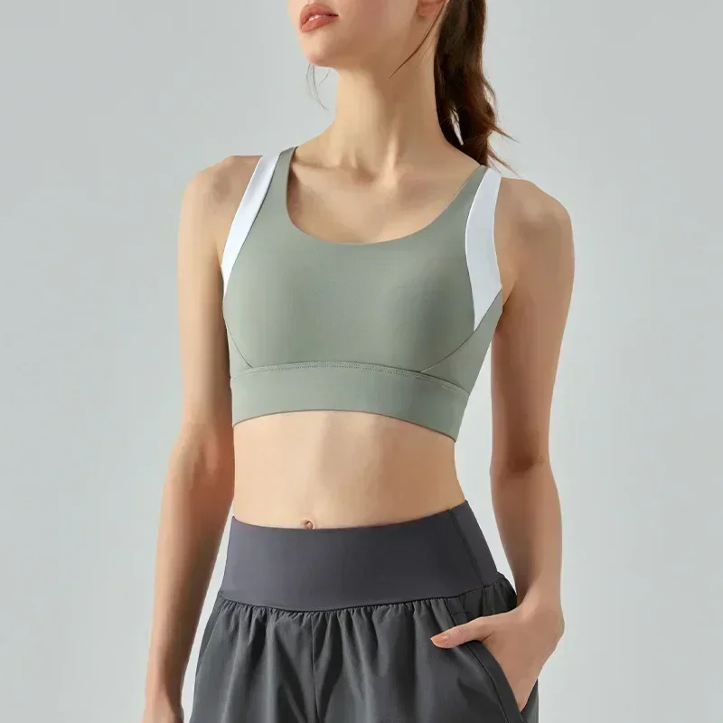 Высокопрочный спортивный бюстгальтер с красивой спиной цельный для груди