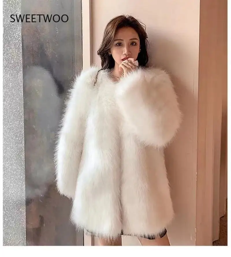 Winter Women's High Quality New Artificial Fox Coat Luxury Fur Coat Loose Coat Thick Warm  Women's Plush Coat 2022