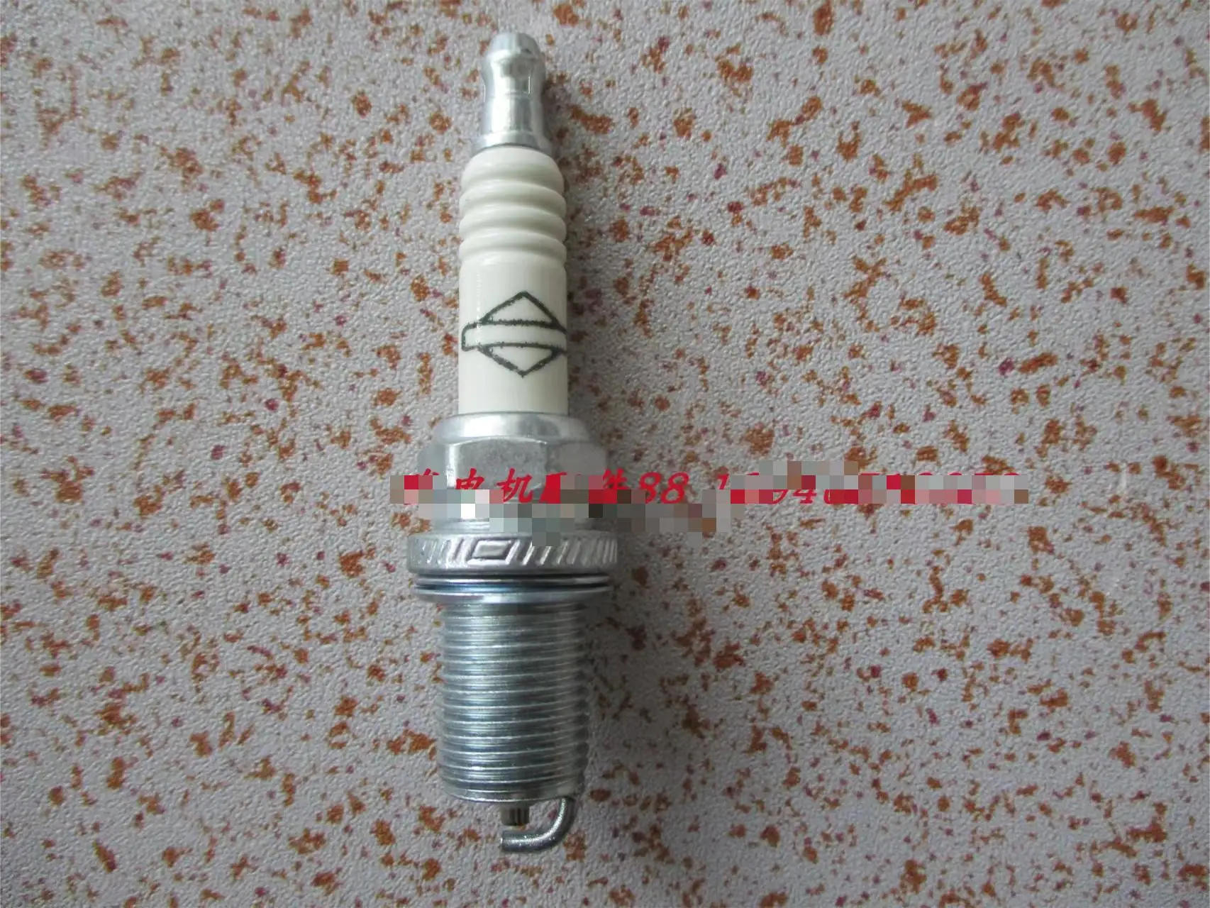 Свеча зажигания Balithon RC12YC оригинальная двухцилиндровая бензинового двигателя