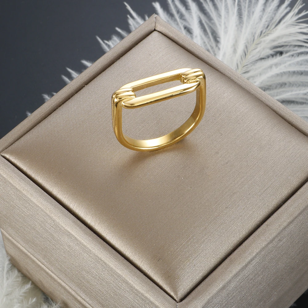 

Geometric Square Hollow Paper Clip Ring Gold Plated Stainless Steel Waterproof Daily Wear Jewelry for Men Women Gift Wholesales