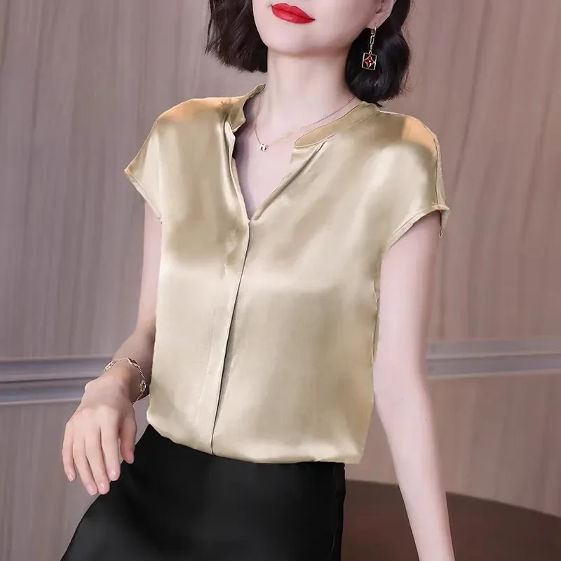 

Satin shirt women's design sense niche light familiar v-neck short-sleeved shirt women's 2022 summer thin loose chiffon shirt