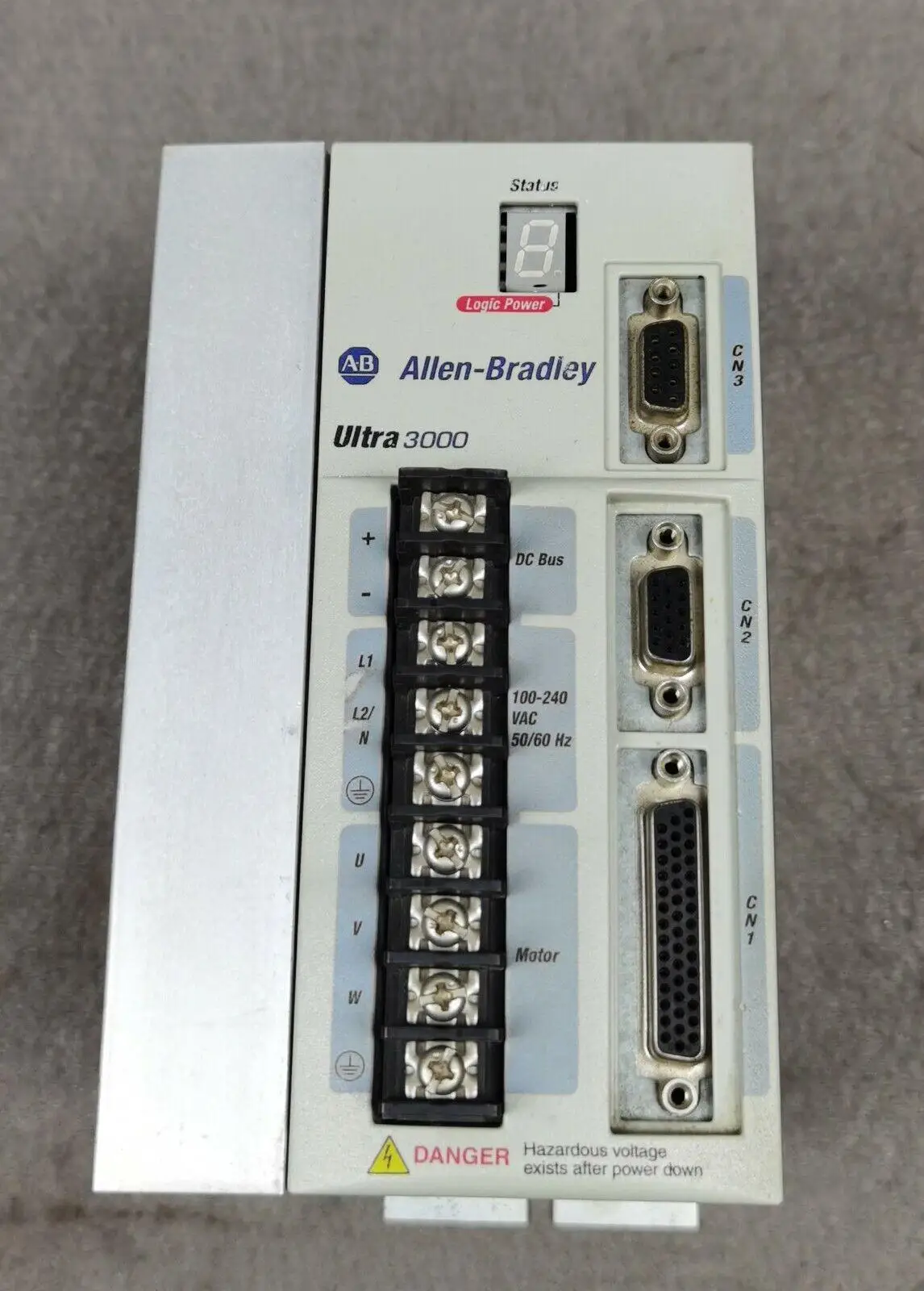 

Б/у сервопривод 2098-DSD-020 2098DSD020