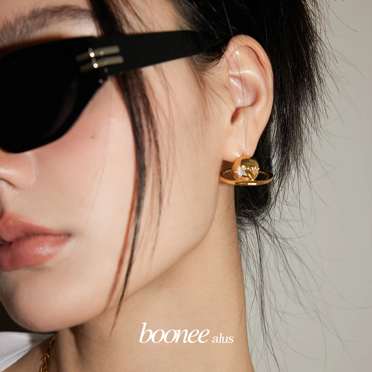 Оригинальный нишевый дизайн серьги Сатурна с цирконом персонализированные Ins