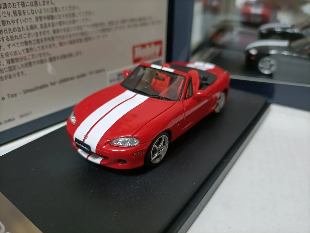 

Mark43 1/43 Mazda MX-5 Roadster NA8C RS II красная модель спортивного автомобиля