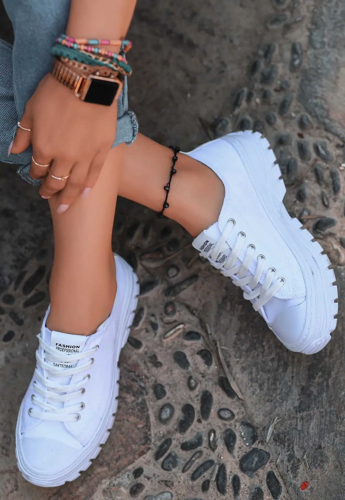 

Kami White Skin Stretch Lace-Up Sports Shoes
