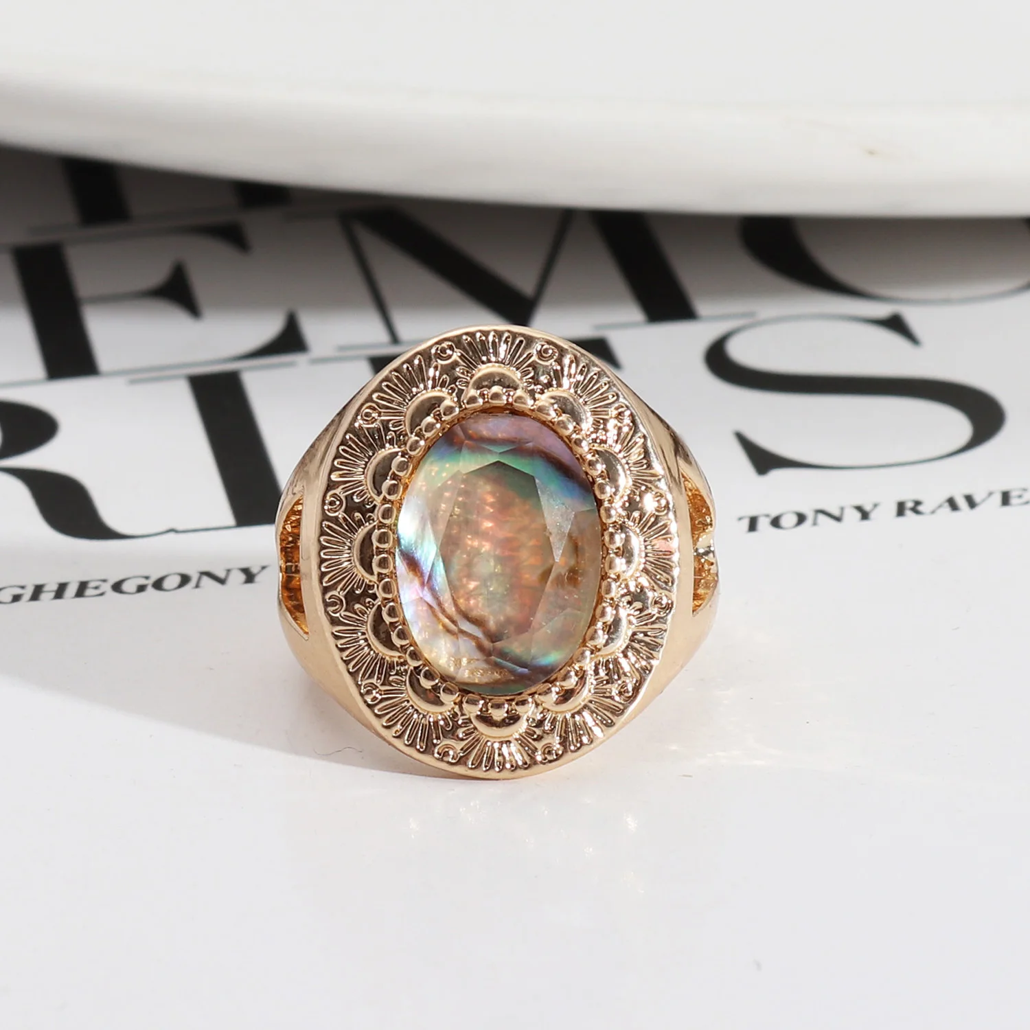 

Natural Abalone Shell Stone Vintage Rings For Women Big Stone Inlaid Rhinestones Boho Ethnic Jewelry Cocktail Rings