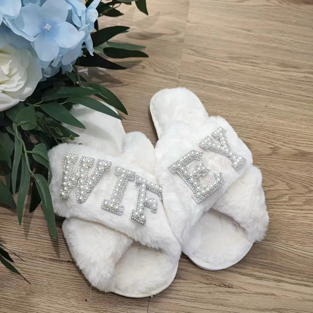Тапочки невесты I Do | Шлепанцы из искусственного меха индивидуальные меховые