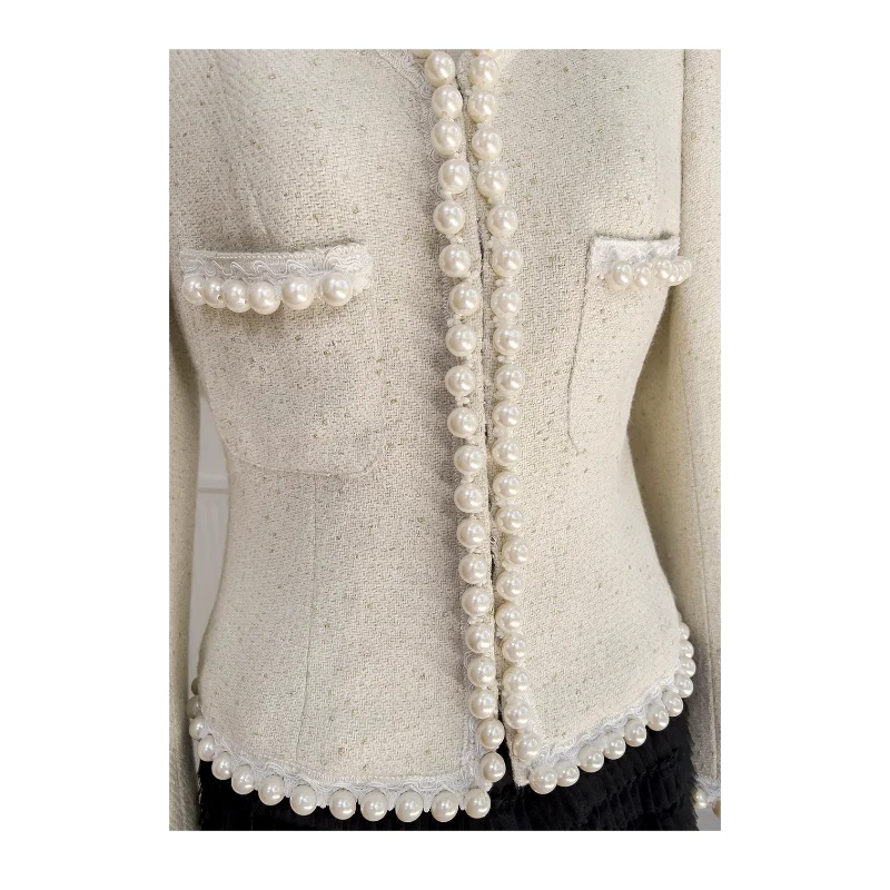 Рисунок 4 - Женское твидовое короткое пальто