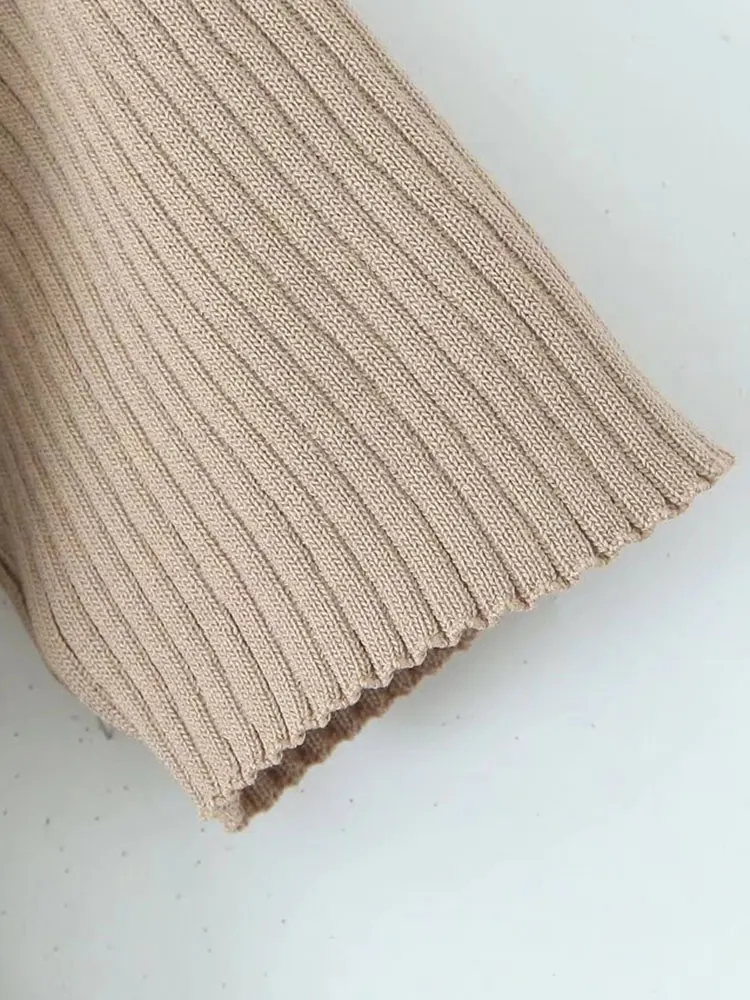 Женское однотонное мини-платье с коротким рукавом