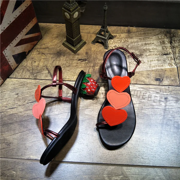 

Новинка лета 2022, женские сандалии стразы на высоком каблуке с пряжкой и круглым носком