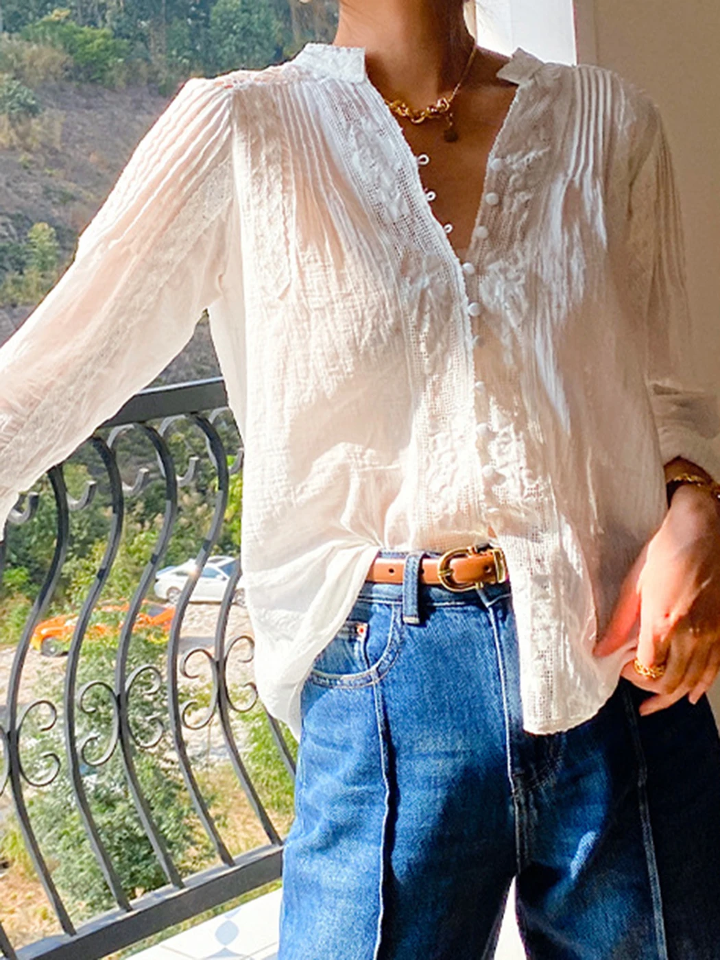 

Lace Patchwork Shirt Top Women Spring Hollow V Neck Long Sleeve Casual White Cardigan Top France Elegant Chic Shirts Blouses