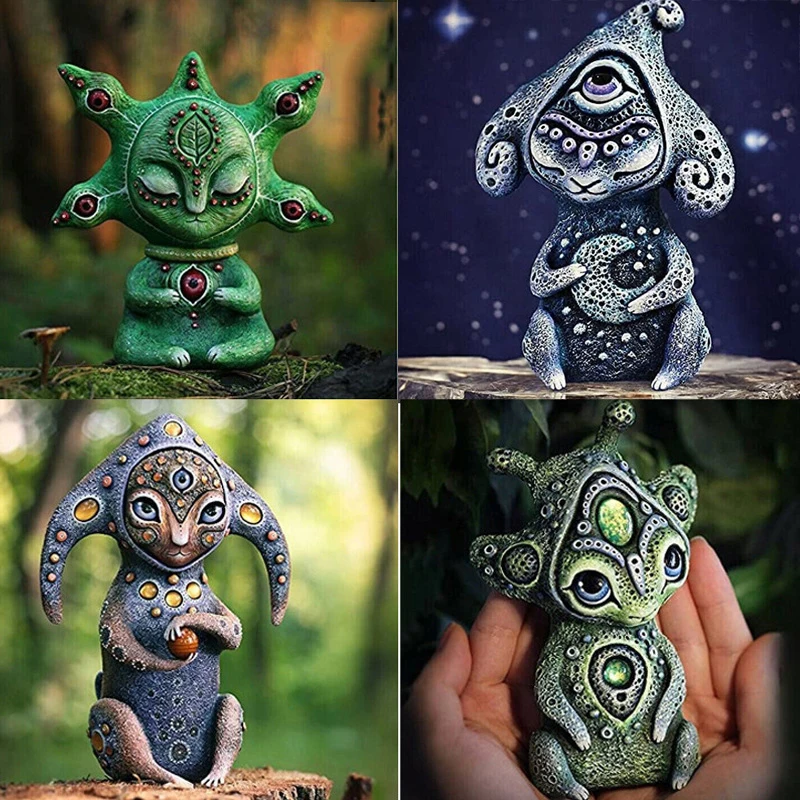 

Maryana Kopylova Garden Sculpture Biological Fantasy Three Eyed Alien Resin Decora Courtyard Decor Design Art Statue Ornament