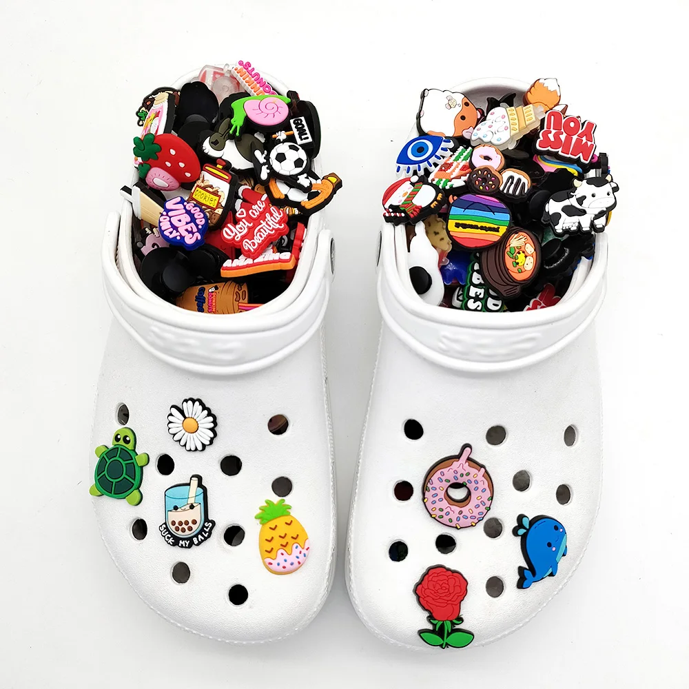 Hot 20-200PCS jibz Wholesale Random Cartoon  Shoes Charms Decrations For Croc clogs Buckle Kids X-mas Gifts Shoe Accessories