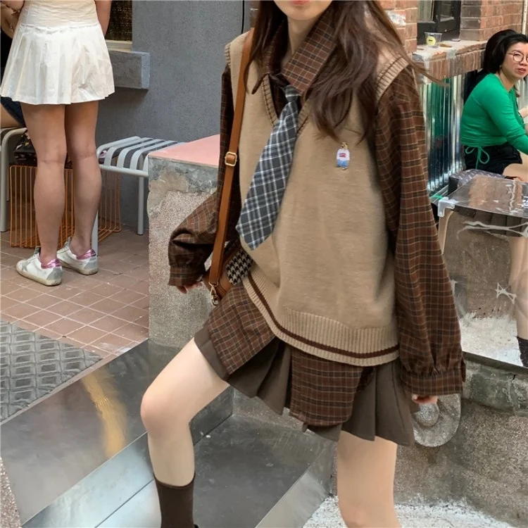 

Новинка 2021, зимний шерстяной жилет с вышивкой для девочек в Корейском стиле