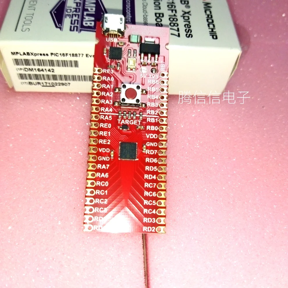 DM164142 макетные платы и комплекты-PIC/DSPIC MPLABXpress PIC16F18877 оценочная плата