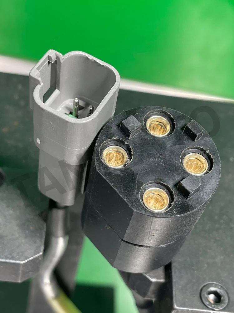 Для Mercedes-Benz Bosch 4-полюсный 4-контактный инжектор Соленоидный клапан