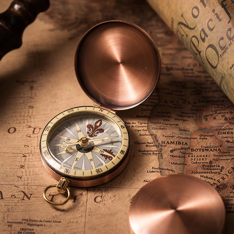 Vintage Copper Retro Compass Flip Cover Pocket Watch Compass Camping Hiking Nautical Marine Survival Photography Props Decor