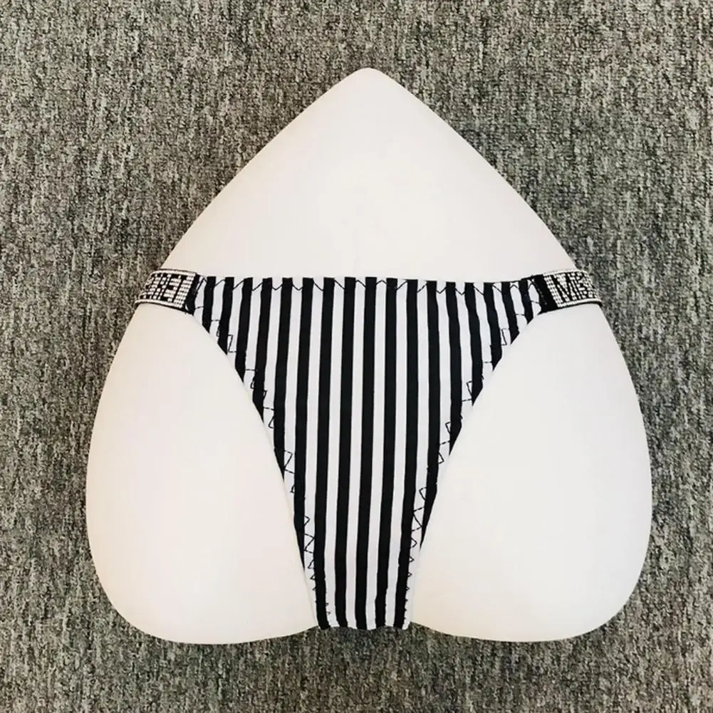 Женские стринги с рисунком