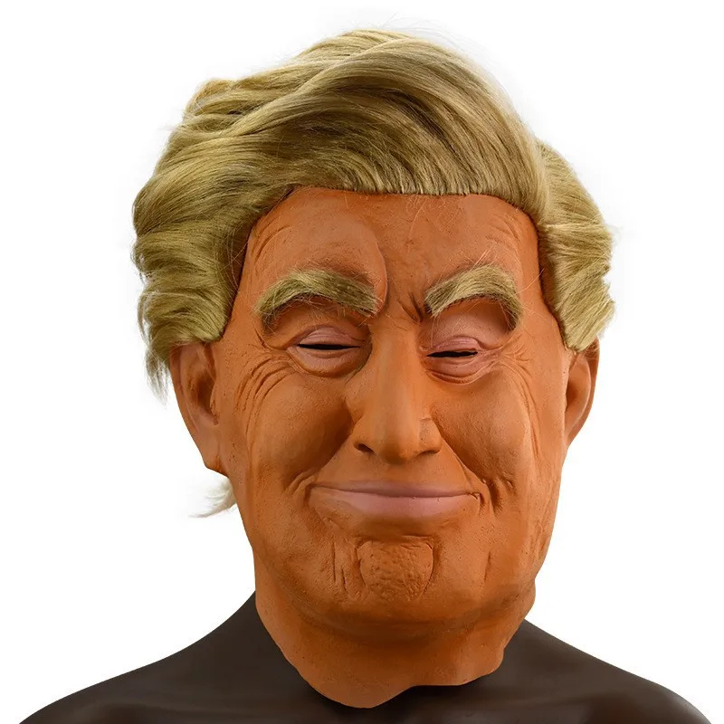 Viya Trump играет капюшон для кампании на Хэллоуин в США