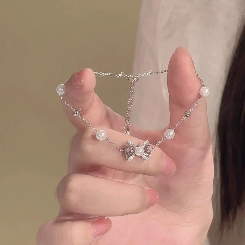 Браслет с розовым сердцем