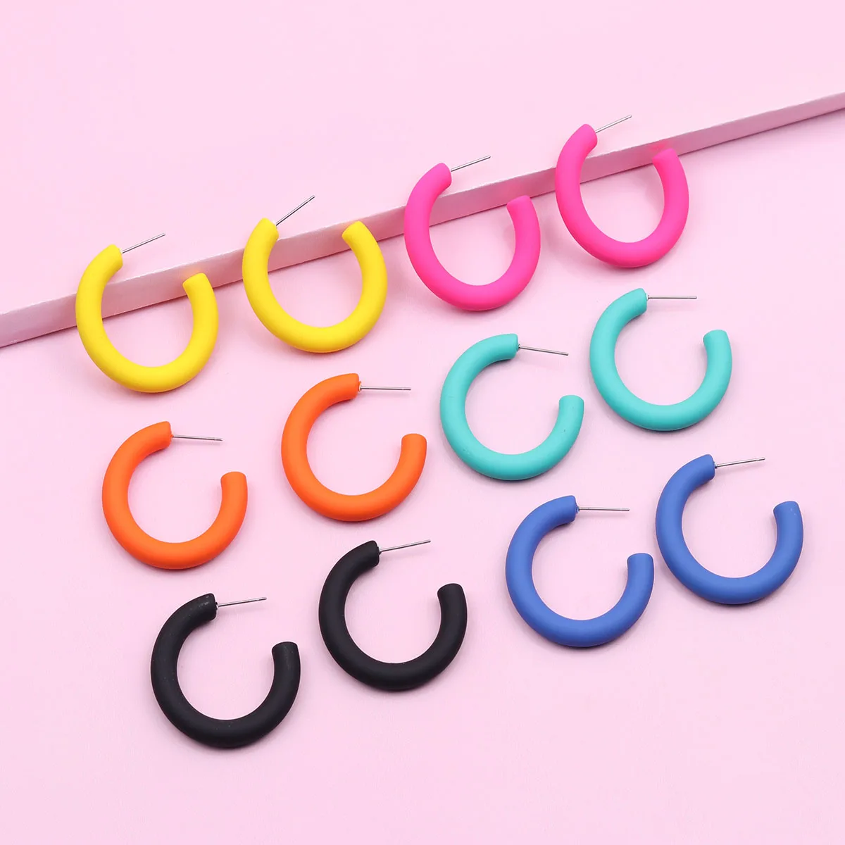 Акриловые серьги-гвоздики для женщин модный пляжный стиль S-образные красочные