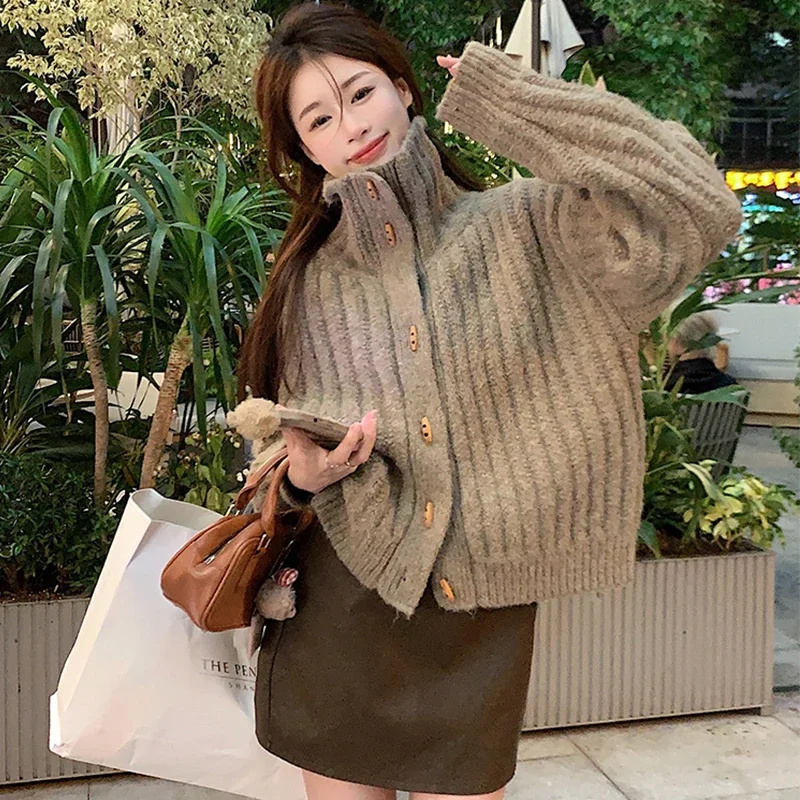 Водолазка толстый вязаный свитер пальто кардиган на пуговицах женский