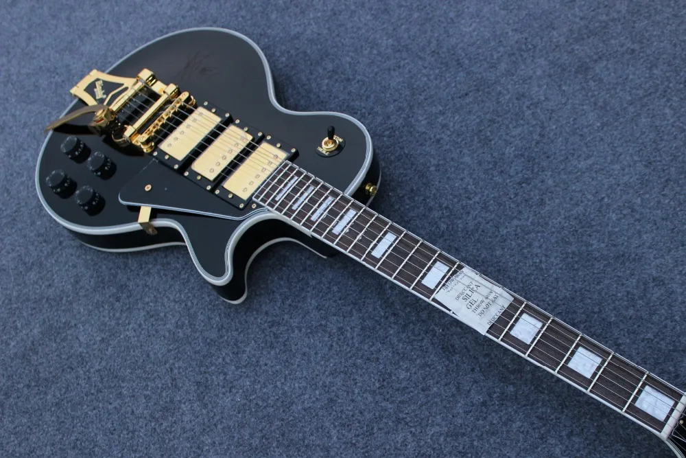 

Custom shop Mahogany body jazz Electric Guitar Black color guitarra with 3 pickups and Gold hardware gitaar