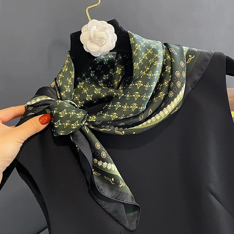 

Eruo 70X70CM Square Imitation Silk Scarf For Ladies Stars Printing All Match Neckerchief Travel Scarfs Women Handkerchief
