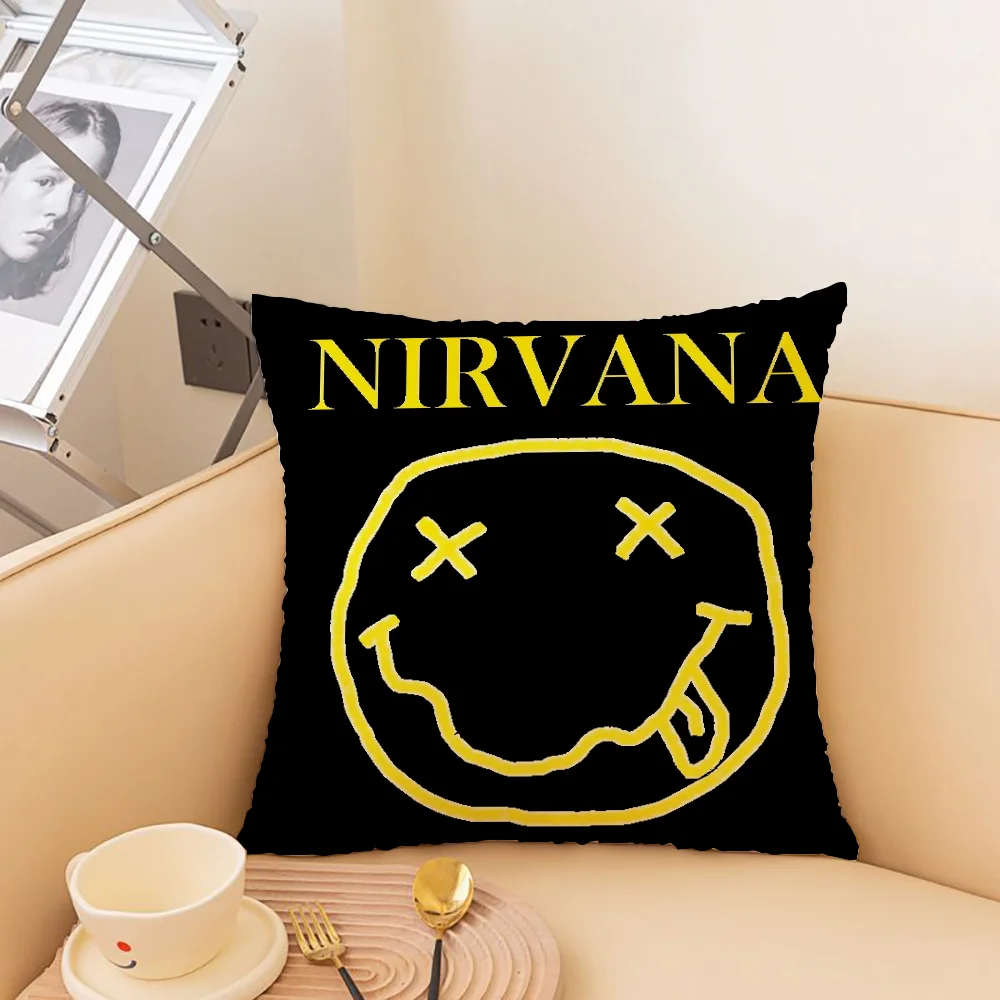 Современные брендовые декоративные наволочки из полиэстера/хлопка Nirvanas простые