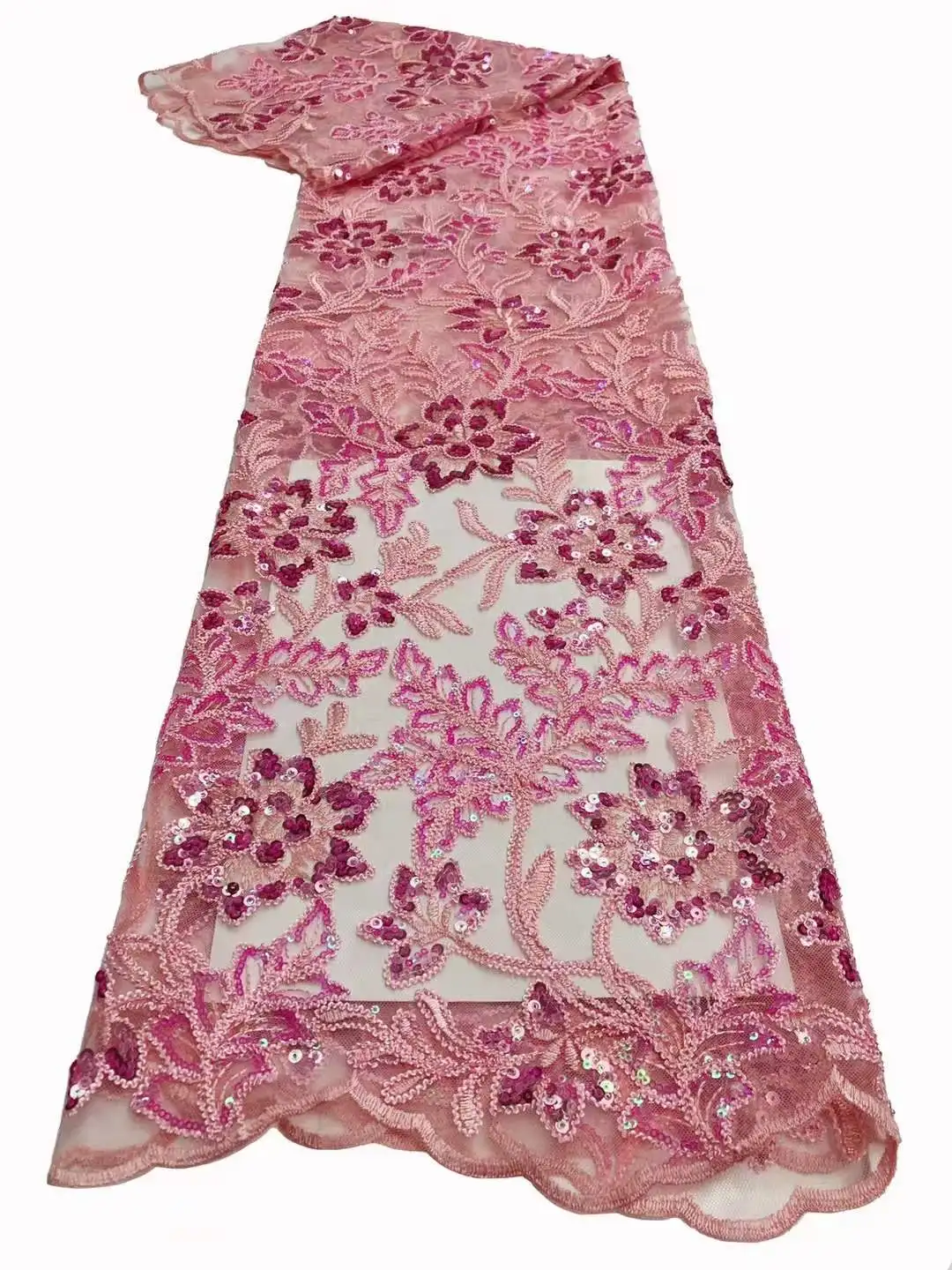 Рисунок 4 - Новейшая африканская кружевная ткань 2022