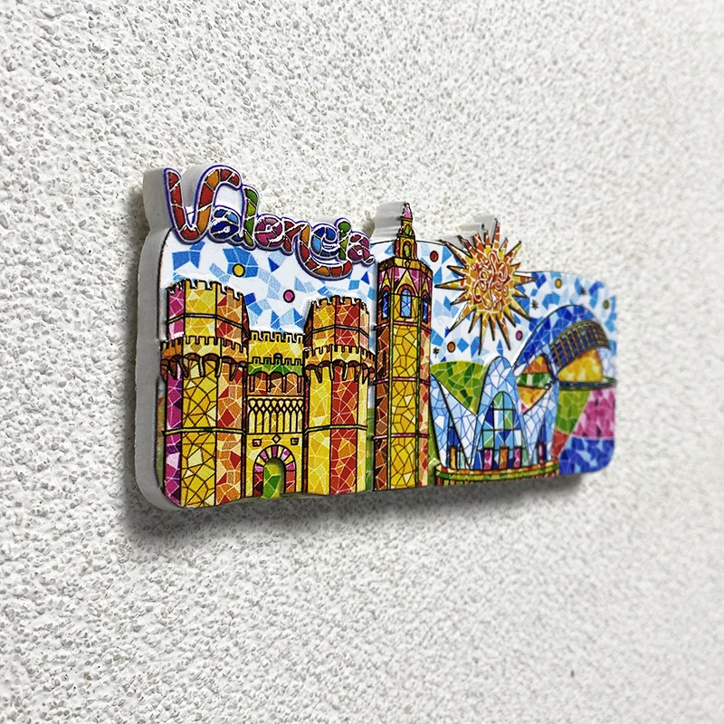 Валенсия Испания туризм сувенирные поделки мозаика здание трехмерное украшение