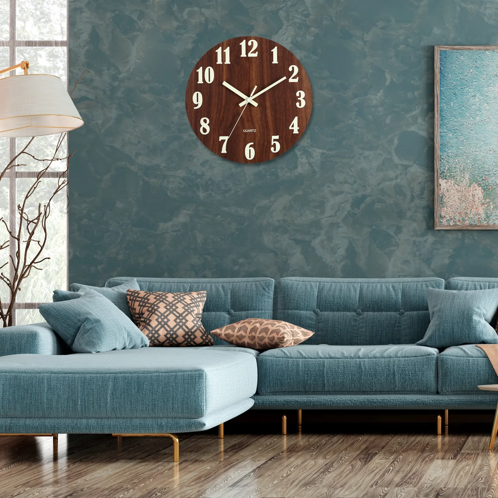 Настенные часы с подсветкой