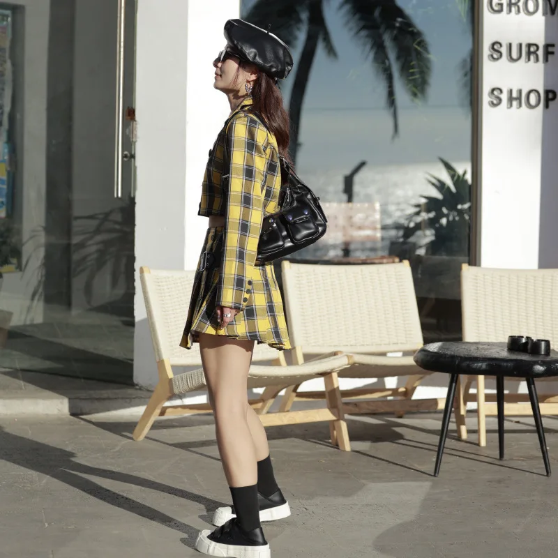 High Sense Net Red Tide Cool Female 2023 New Locomotive Style One Shoulder Underarm Special-Interest Design Crossbody Hobos