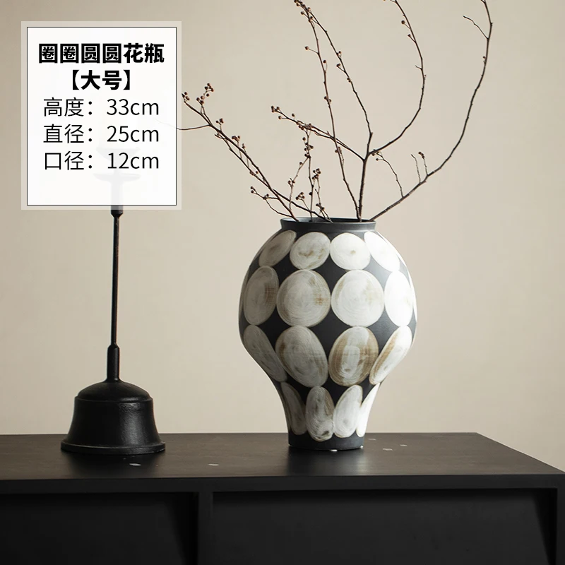 

Керамическая ваза ручной работы