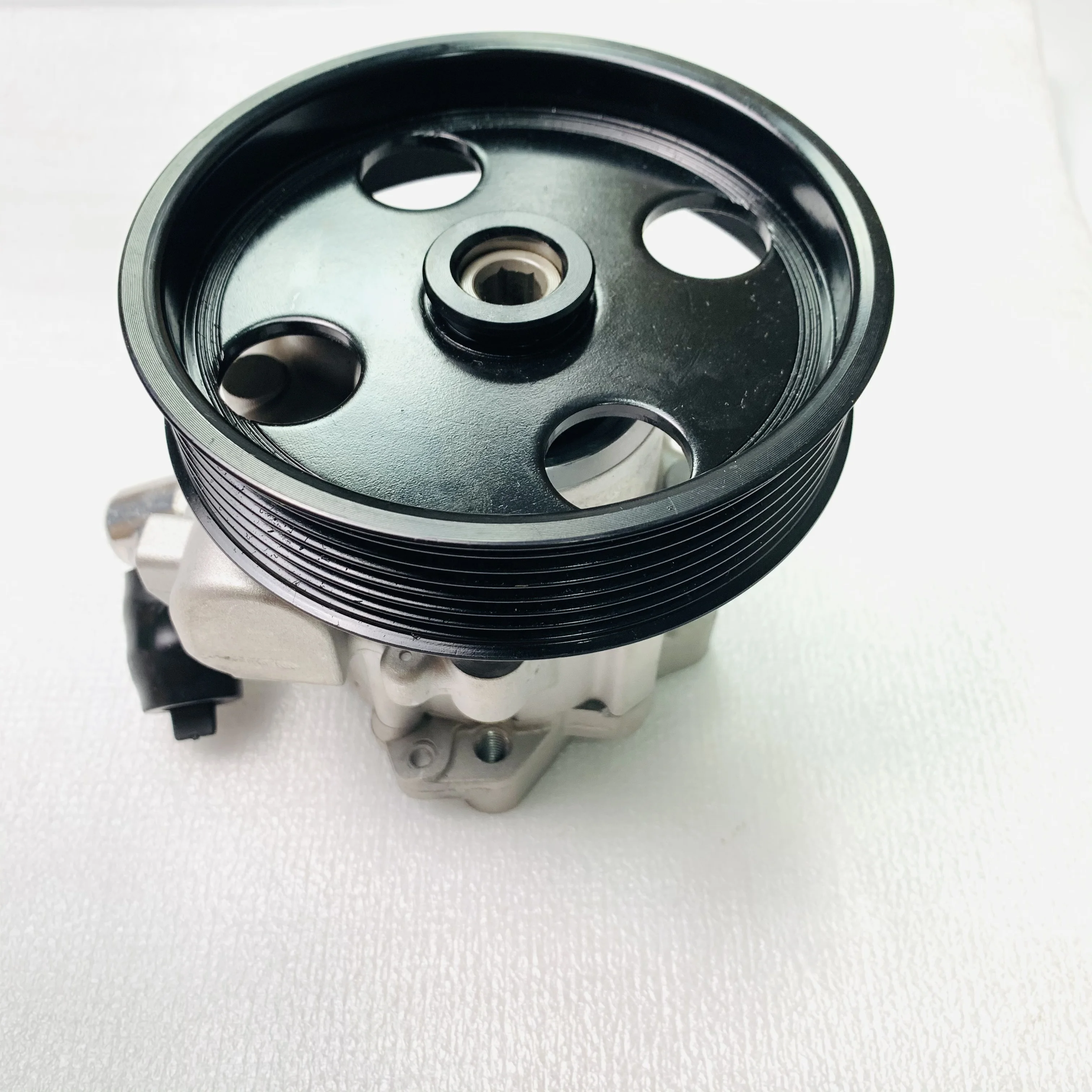 0064663301 AUTO PARTS Diesel fuel Power Steering Pump for Mercedes Benz W204 S204 W211 S211 X164 W164 W221
