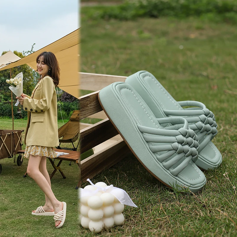 2022 new summer Women's Slippers 22-24.5cm Bubble Microfiber leather weaving Sandals Fashion Classic slippers women bottoms