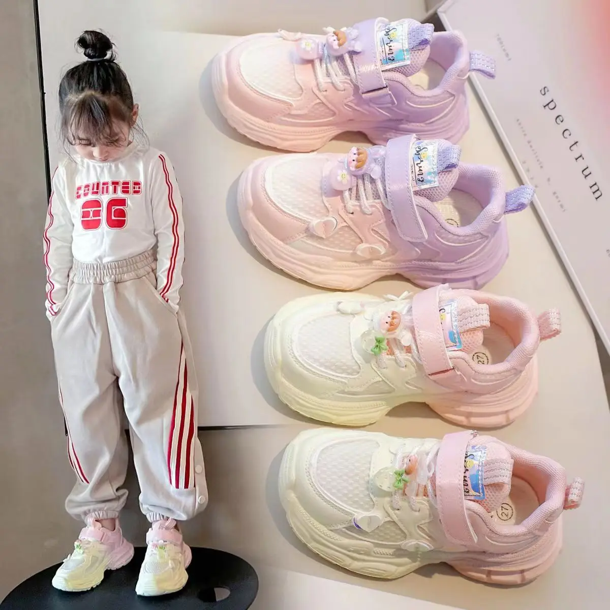 

Girls' Sports Shoes Spring and Autumn 2023 New Children's Breathable Mesh Shoes Casual Lightweight Versatile Casual Shoes