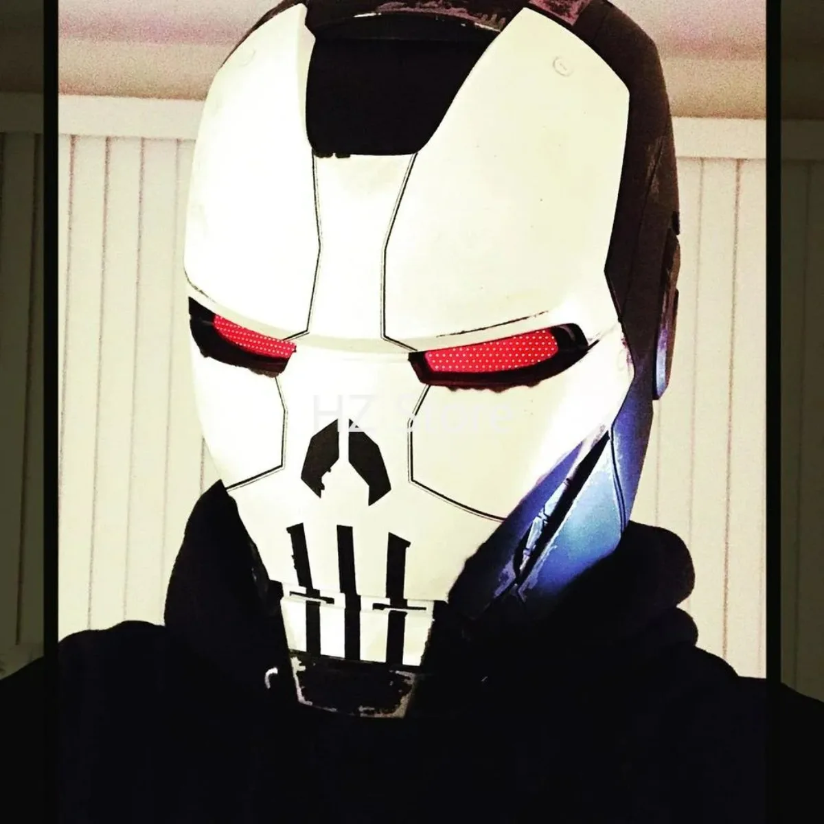 Фото Предзаказ: Электронный шлем Железного человека Hasbro Marvel Legends Gamerverse Punisher с эффектом боевых повреждений, для косплея на Хэллоуин, подарок на Рождество №5